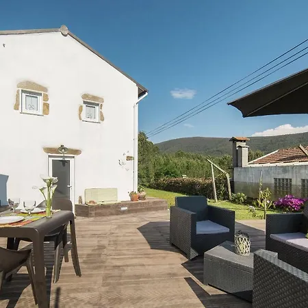 בית נופש Casa Do Porto Carreiro אוליביירה דה אזמיס